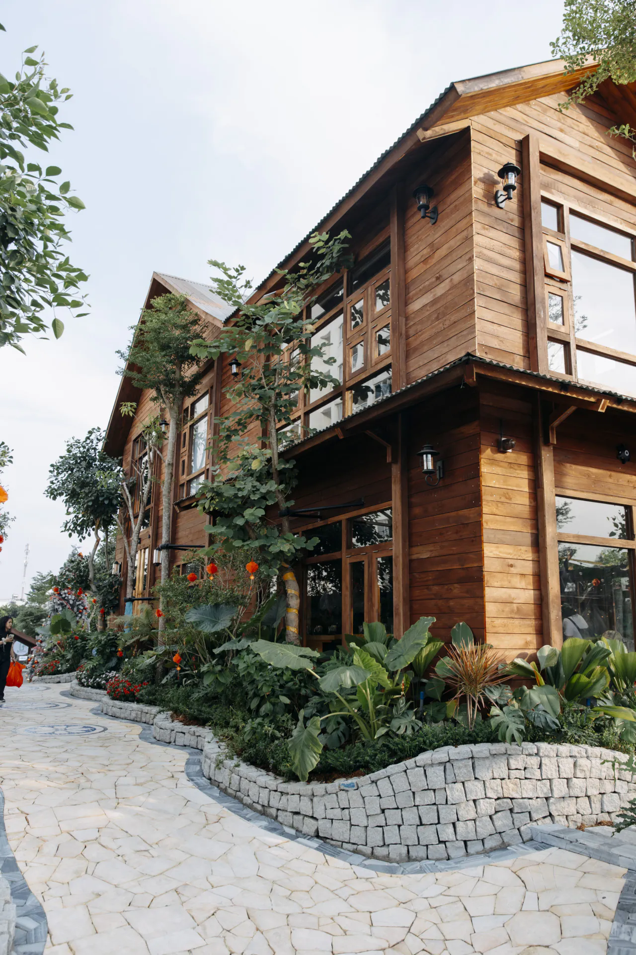 NHÀ GỖ _ KHÔNG GIAN